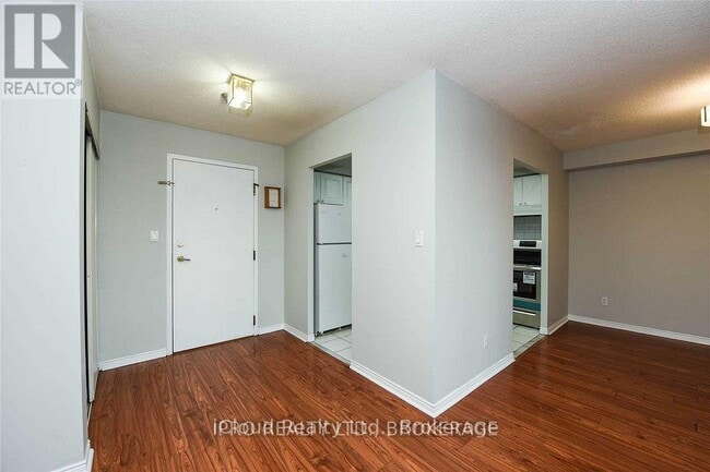 Photo du bâtiment - 135 Hillcrest Ave