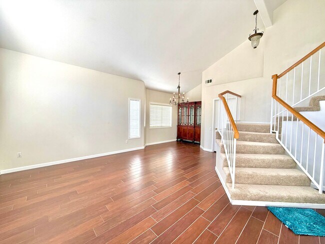 Building Photo - Two Story Four Bedroom home for lease in Jurupa Valley $3,450