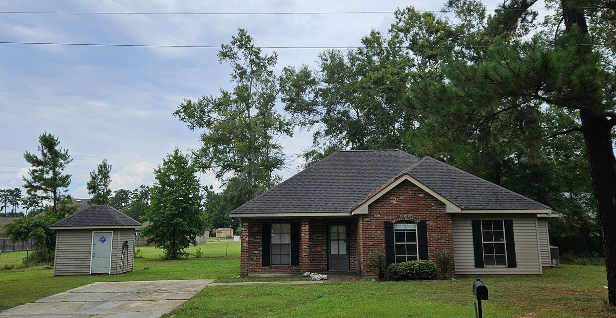 2 Adrienne St, Madisonville, LA 70447 House Rental in Madisonville