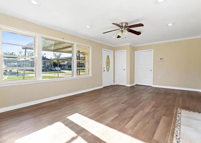 Building Photo - 5470 Spencer Dr