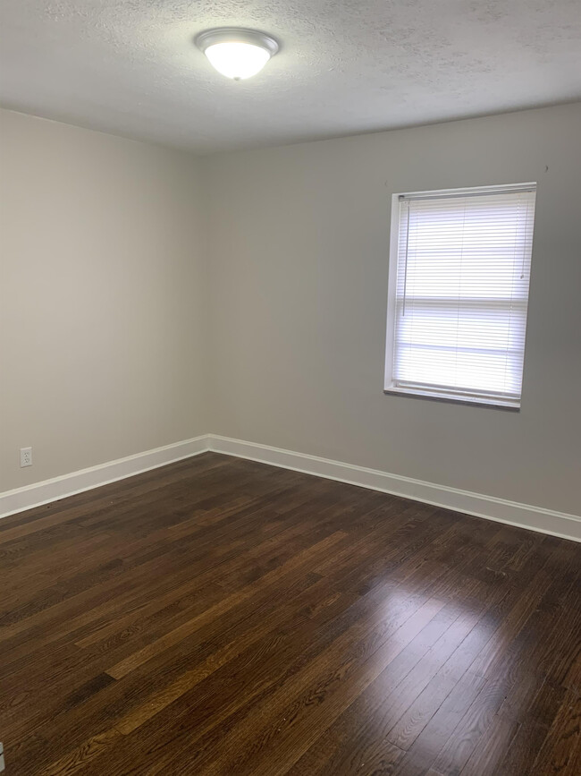 Building Photo - 1336 Claranette Ct