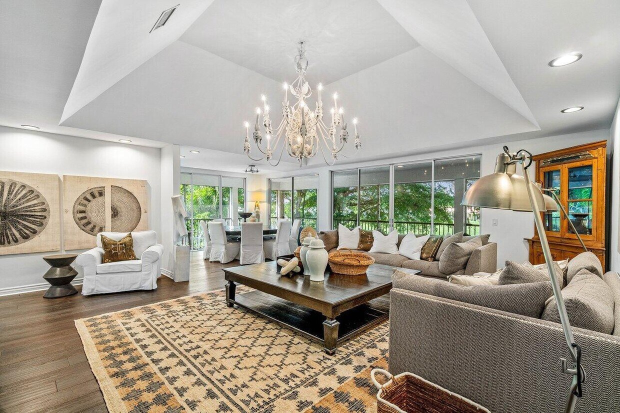 Foto principal - 11823 Pebblewood Dr