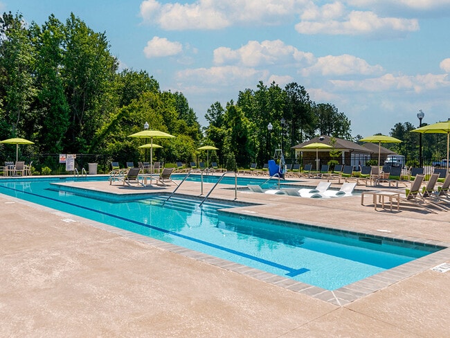 Building Photo - Comet West New Bern