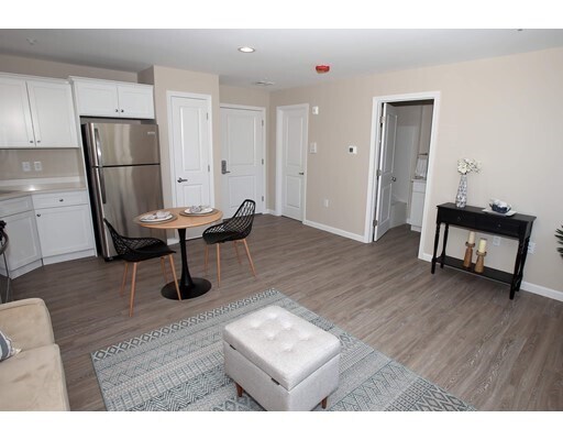 Foto del edificio - 30 Temple St