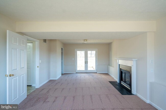 Building Photo - 35530 Golf Course Dr