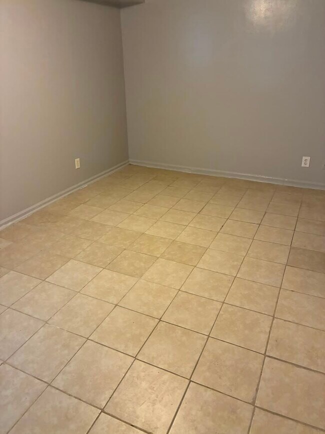 Foto del edificio - 8306 Roanoke Ave