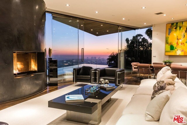 Foto del edificio - 1738 Viewmont Dr