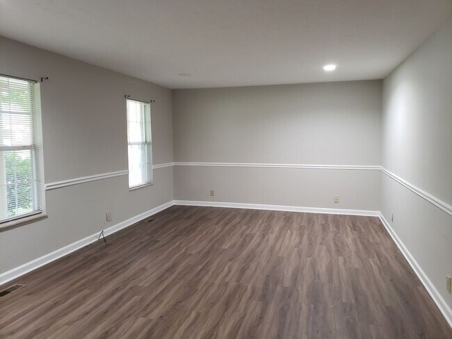 Building Photo - COMING SOON314 Chamberlain Drive