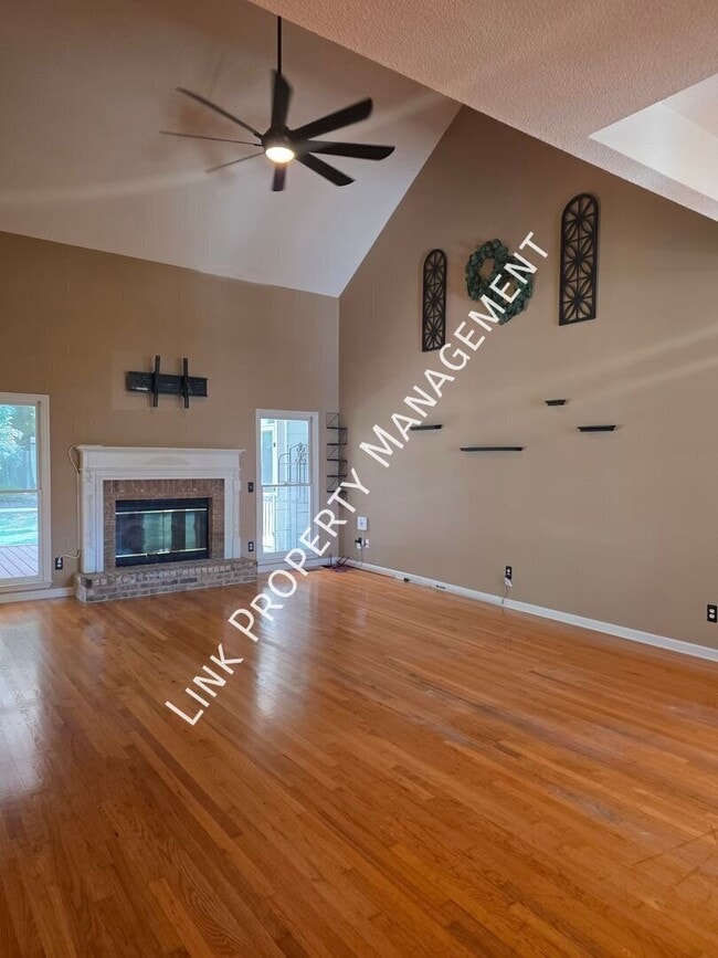 Building Photo - 6710 W Point Dr