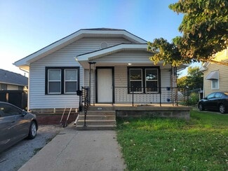 Building Photo - 10201 E 63rd Ter