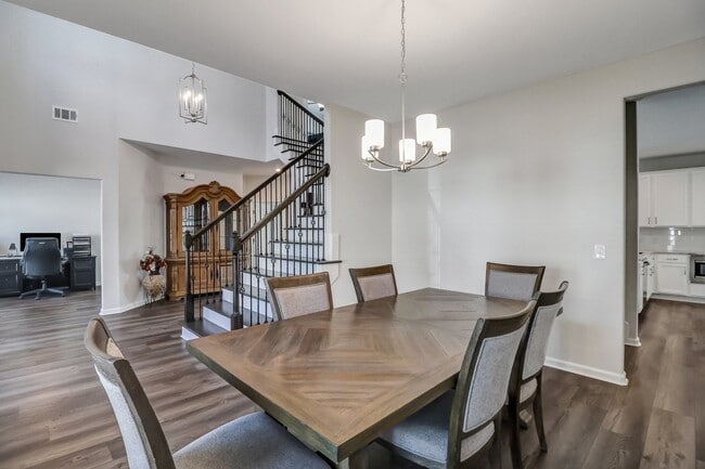 Building Photo - 114 Chalk Farm Way