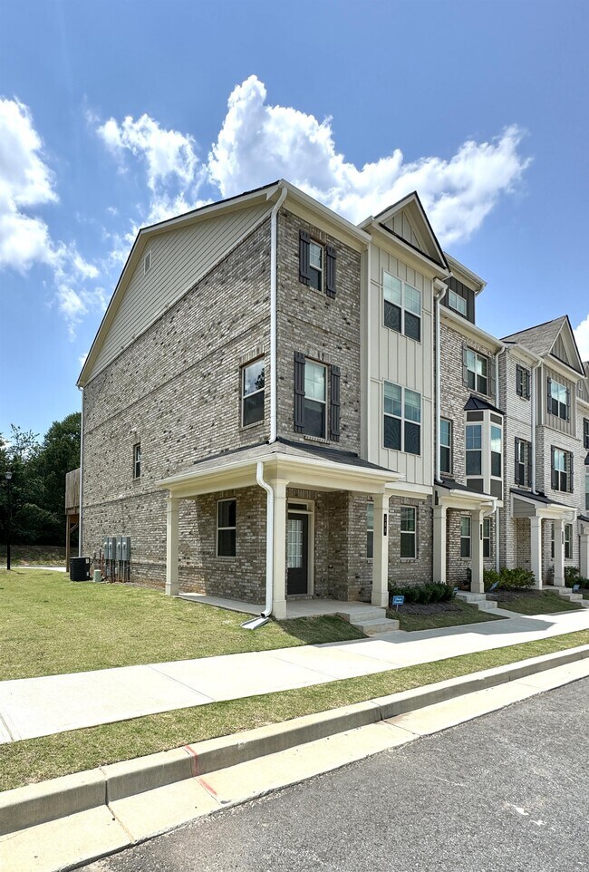 Building Photo - 588 Amarante Cir