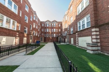 Foto principal - 4815 W Monroe St