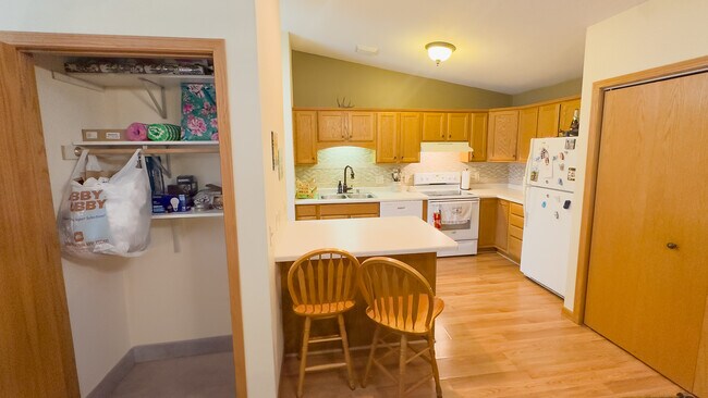 Foto del edificio - 1411 Watercress Cir