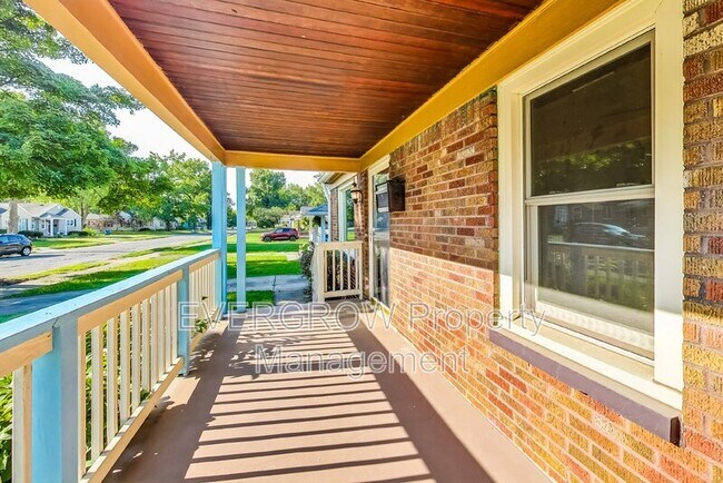 Foto del edificio - 4718 Evanston Ave