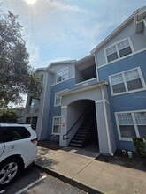 Building Photo - 5824 Lake Pointe Village Cir