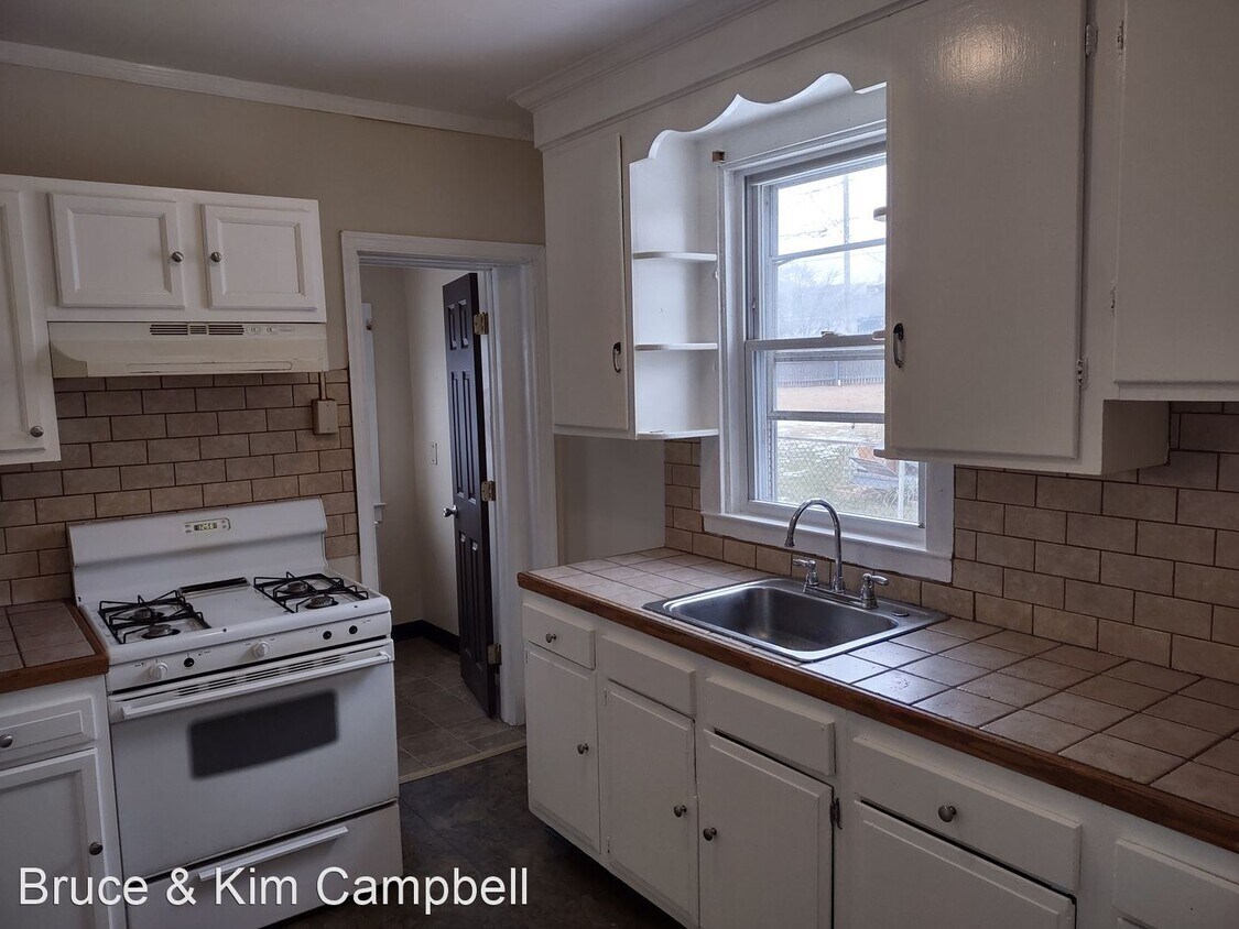 Primary Photo - 3 br, 1 bath House - 242 Clearfield St.