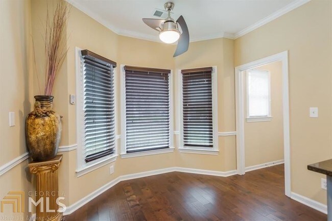 Building Photo - 1050 Huntcliff Trce