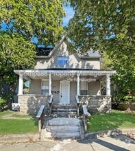 Building Photo - 37 Grove St NE