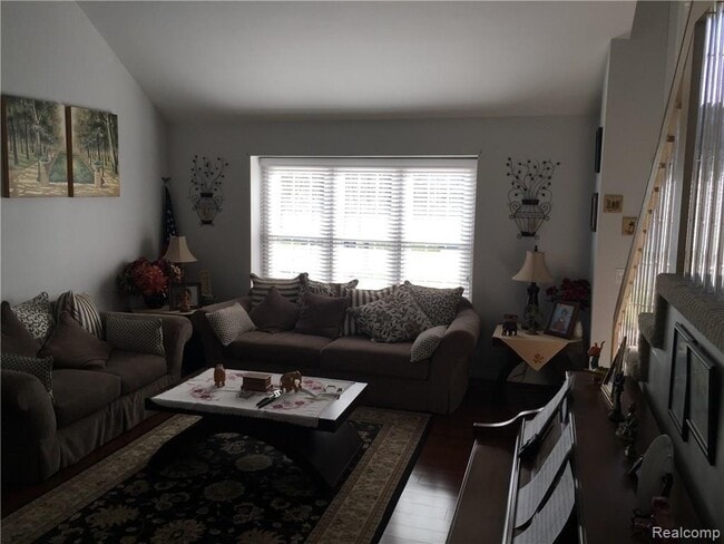 Foto del edificio - 39588 Squire Rd