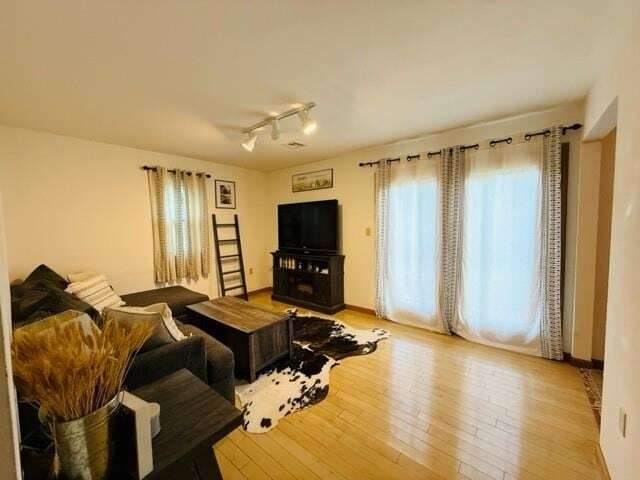 Foto del edificio - 10227 E Tower Estates
