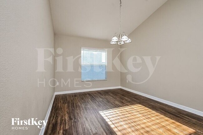 Building Photo - 1641 Bonita Bluff Court