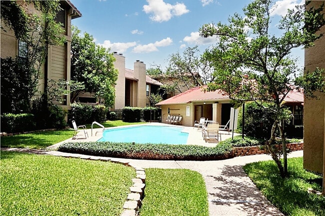 Foto del edificio - 1202 Thorpe Ln