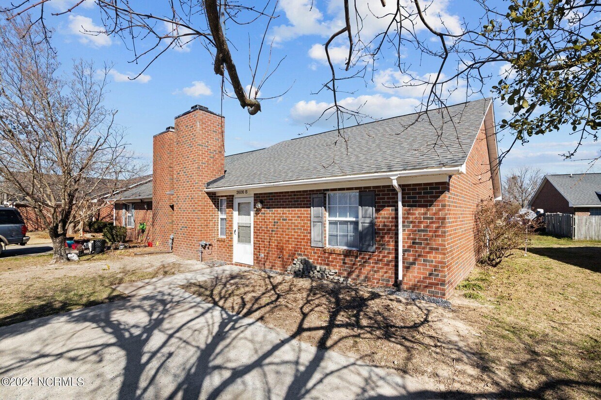 Foto principal - 2606 Richard Dr