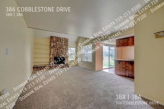 Photo - 386 Cobblestone Dr House
