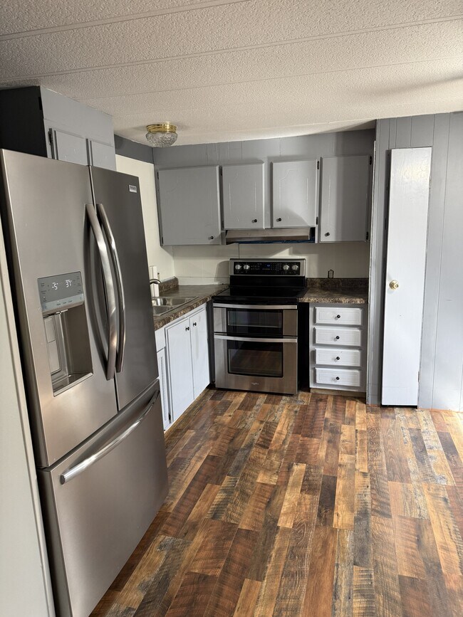 Foto del edificio - 225 Daniel St