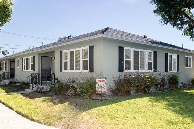 Building Photo - 2519 Tulare Ave