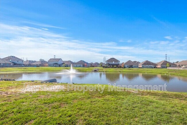 Foto del edificio - 317 Langley Dr