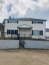 Building Photo - 1326 3rd St NE