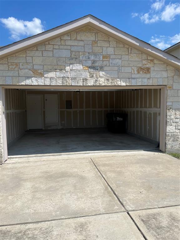 Building Photo - 910 Churchill Farms Dr