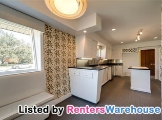Building Photo - 11023 Pinocchio Dr