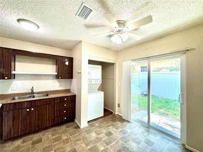 Foto del edificio - 7235 53rd St N
