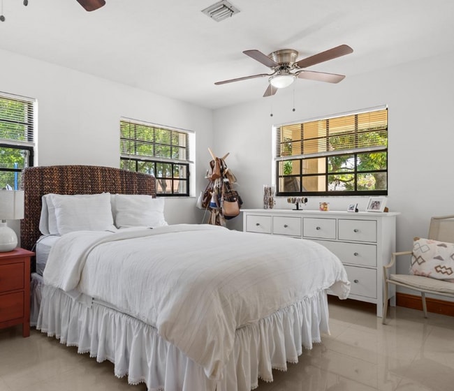 Building Photo - 4671 SW 155th Pl