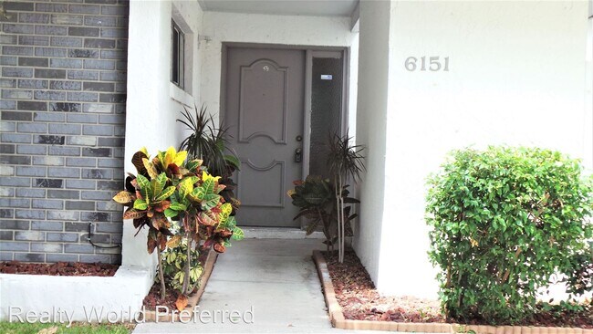 Building Photo - 2 br, 2 bath House - 6151 Bryn Wood St
