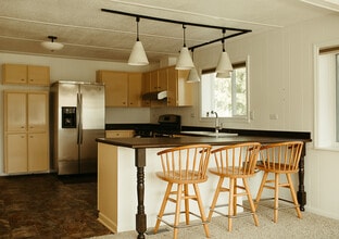 Building Photo - 239 Wilderness Dr
