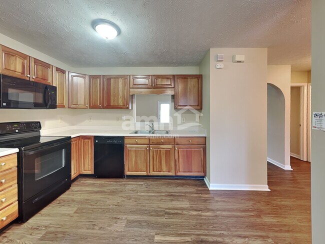 Foto del edificio - 10684 Summerwood Ln