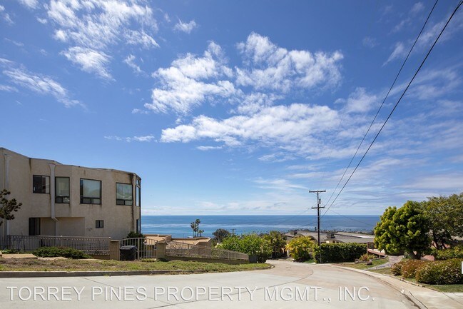 Building Photo - 3 br, 2 bath House - 5925 La Jolla Corona