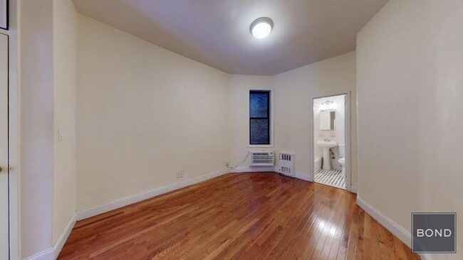 Foto del edificio - 302 E 90th St