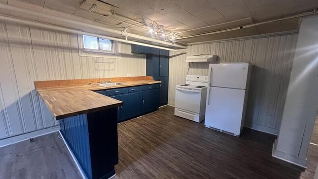 Photo - 2210 Park Pl Apartment