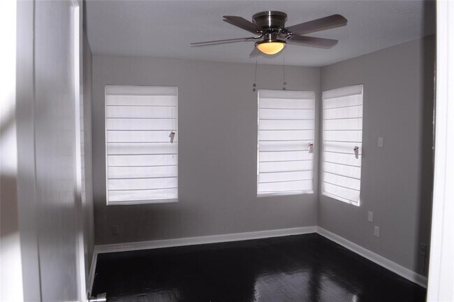 Foto del edificio - 3502 Rosedale St