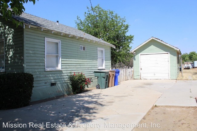 Building Photo - 2 br, 1 bath House - 305 Park Drive