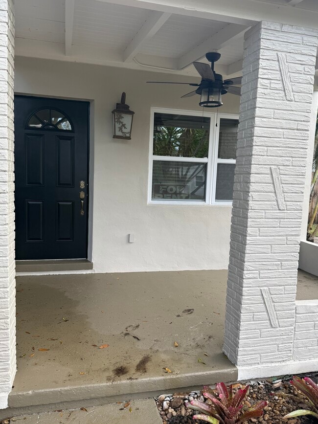 Foto del edificio - 1608 SW 13th St