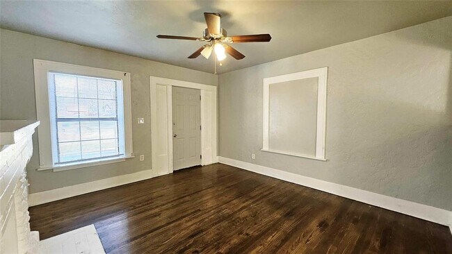 Foto del edificio - 1312 NW 12th St