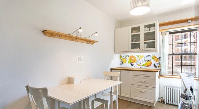 Foto del edificio - 6507 Exeter St