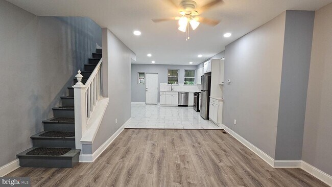 Building Photo - 2650 Holbrook St