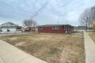 Building Photo - 5695 S 2200 W
